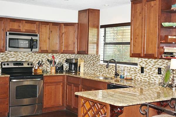 1st image of 3713 Highland Dr