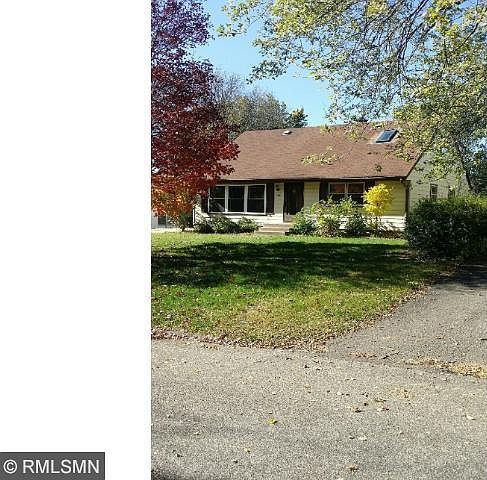 1st image of 2797 2nd St N
