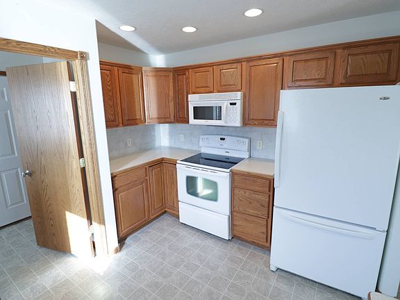 5th image of 1104 E 56th St Unit 11
