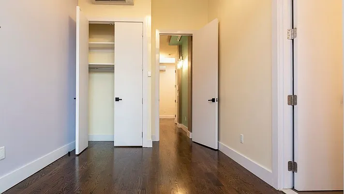 Rented by Nooklyn NYC LLC | media 19