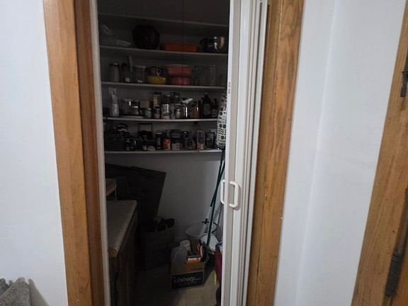 5th image of 5534 N Winthrop Ave #1
