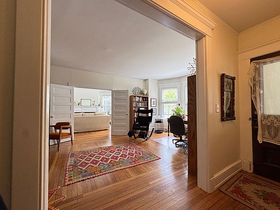 3rd image of 323 Willow St #1
