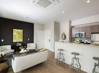 1607 Race St #1110, Philadelphia, PA 19103