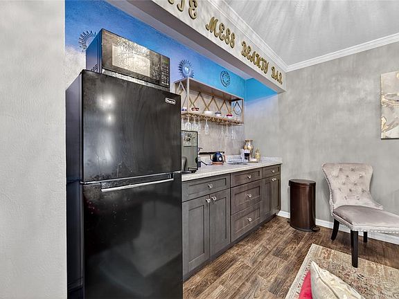 3rd image of 555 W GRANADA BOULEVARD #B7