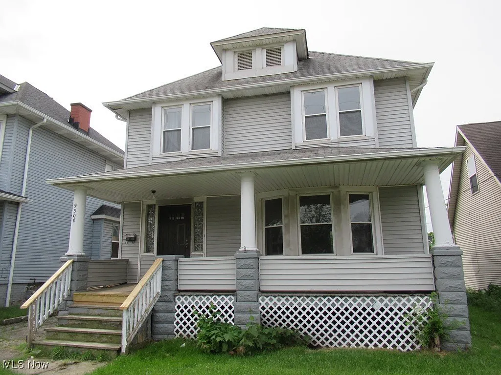 9508 Dickens Ave photo 1