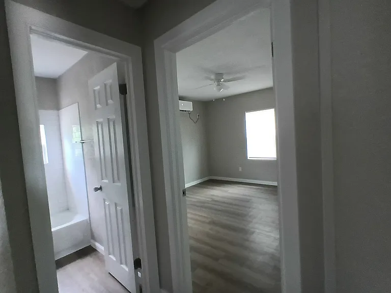 404 Mid America Blvd — Photo 27