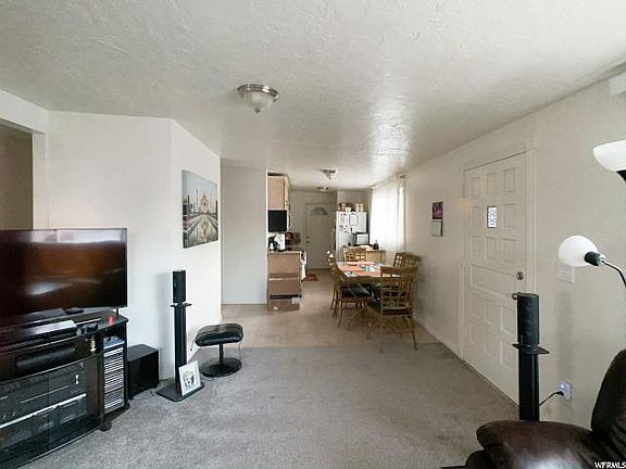 4th image of 2821 S 3050 W