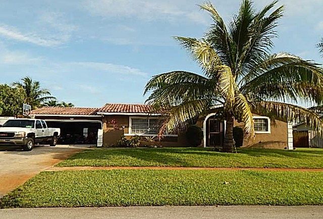 1st image of 4111 Edgewood Dr
