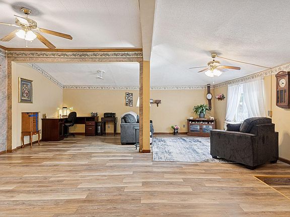 4th image of 2559 2nd St