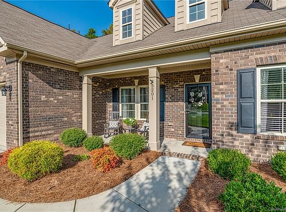 3rd image of 5201 Poplar Knoll Dr