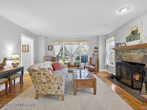 4th image of 71 Vista Drive