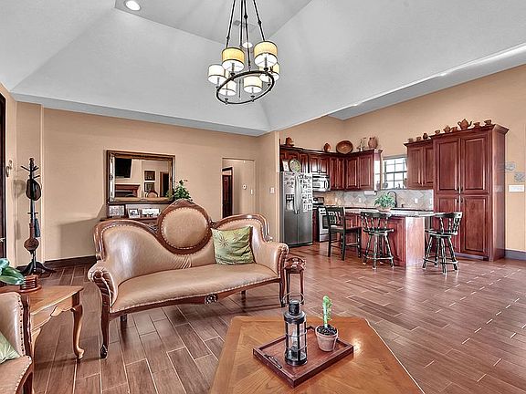 4th image of 15306 Quail Covey Ln