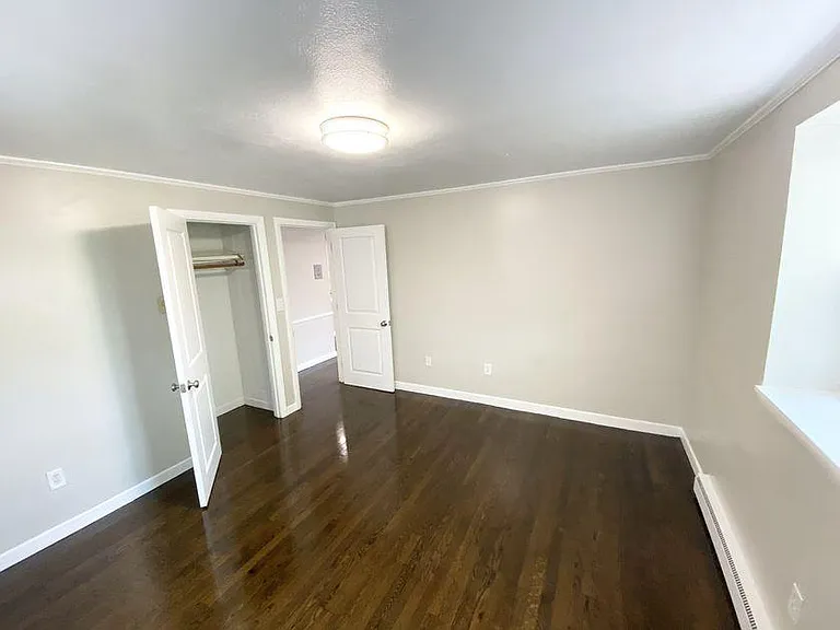 520 Talbot Ave #8 — Photo 6
