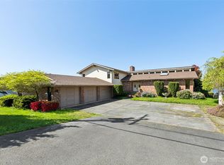 1210 E Lakeshore Dr, Lake Stevens, WA