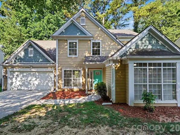 11921 Moonshadow Ln, Huntersville, NC 28078
