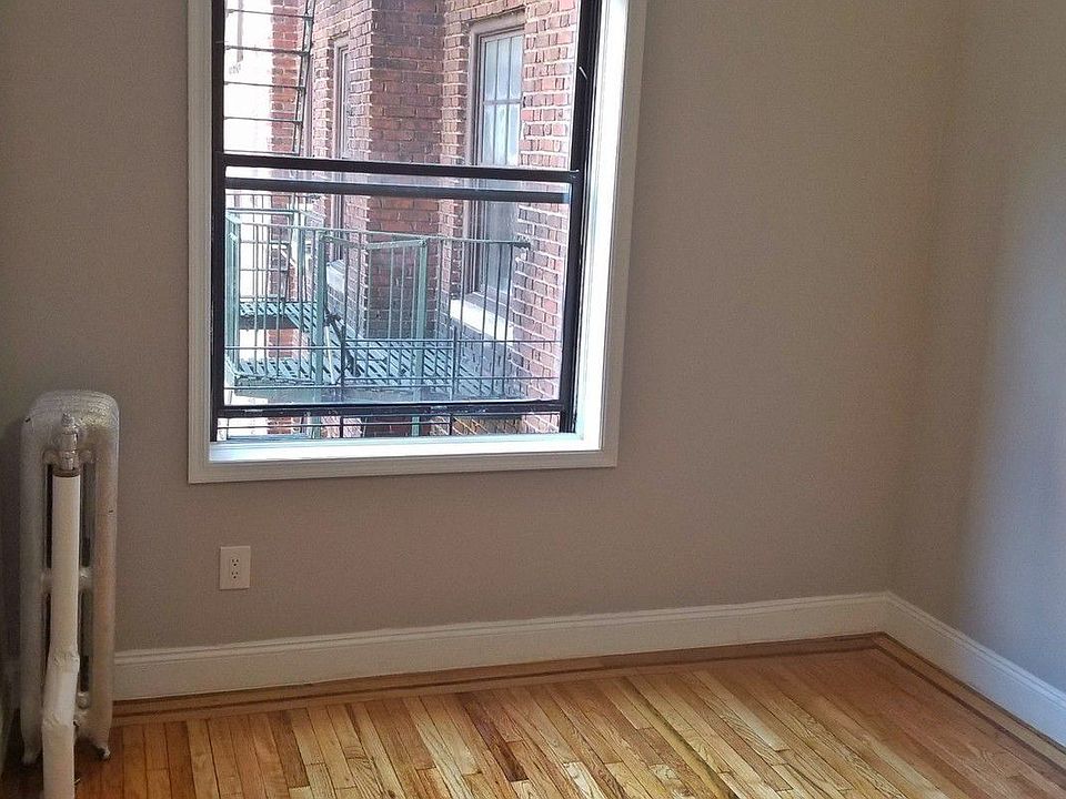 2nd image of 2724 Bronx Park E APT G32