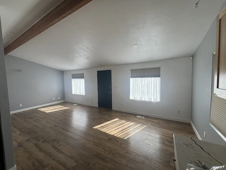 6103 N Stevens St — Photo 15