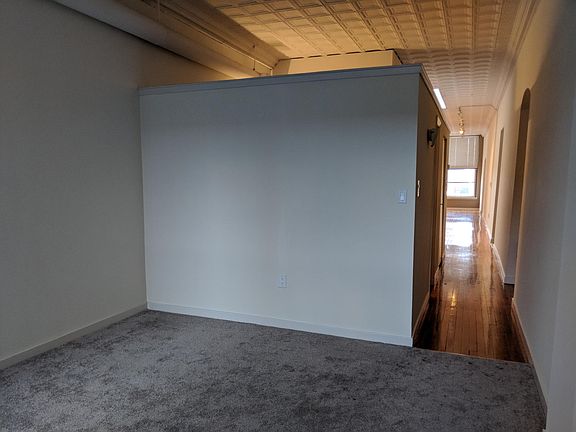 5th image of 21 S Strawberry St APT 3F