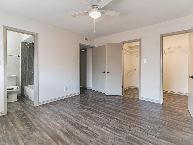 Colony House — Photo 37