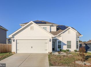 17033 Rollins Rd, Bowling Green, VA 22427