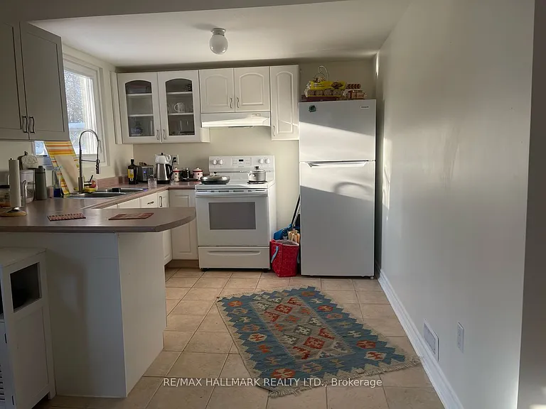 15 Bingham St — Photo 5