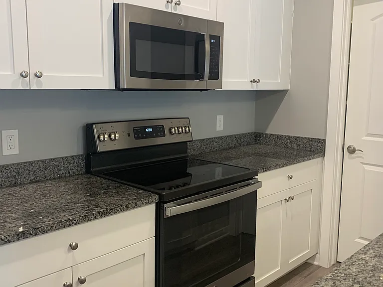 Shelby Pointe Village — Photo 22