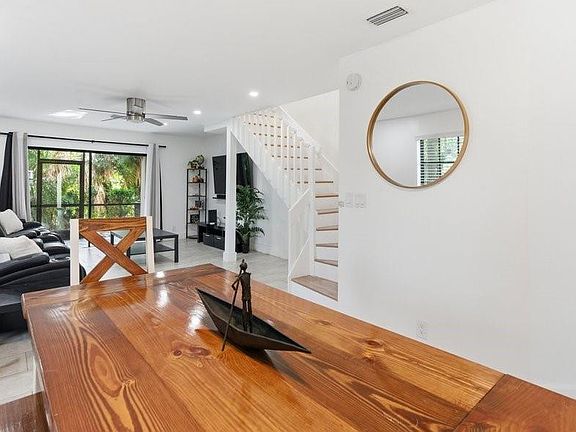 3rd image of 10900 W Sample Road