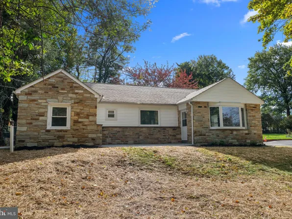 121 Trevose Rd, Trevose, PA 19053