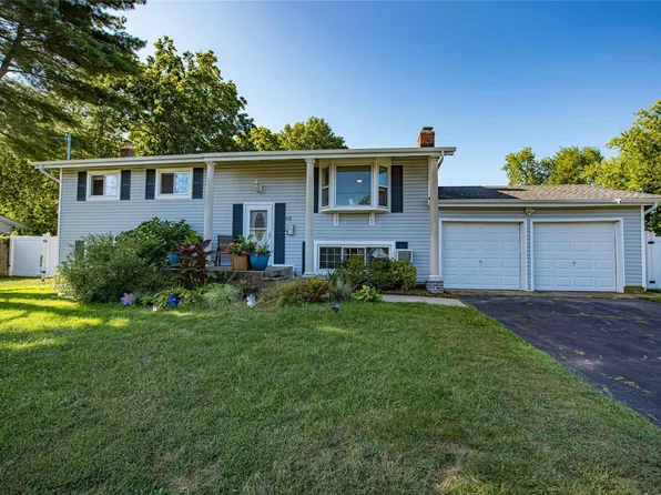 48 Clearview Drive, Wheatley Heights, NY 11798