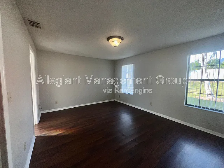 2807 Rio Grande Trl — Photo 15