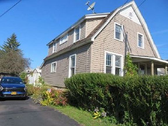 2nd image of 22 Caroline St