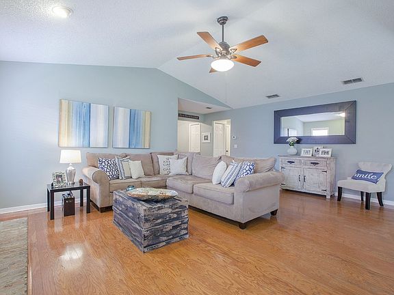 3rd image of 460 Briercliff Dr