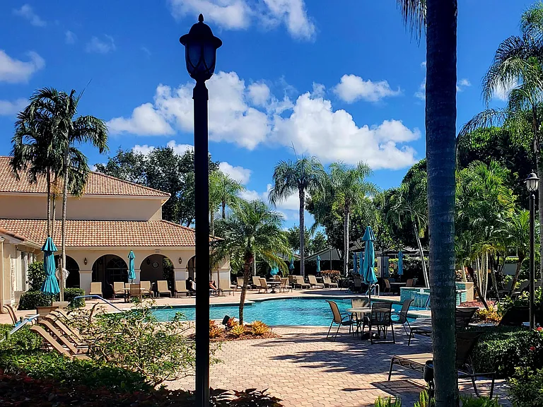 5890 Sugar Palm Ct #F — Photo 12