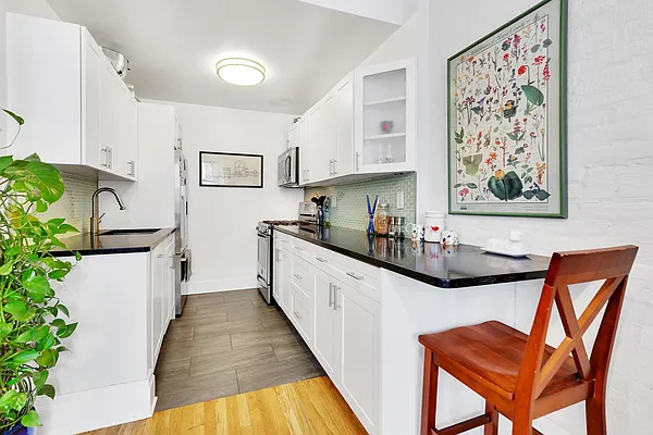 Rented by Cooper & Cooper Real Estate | media 15