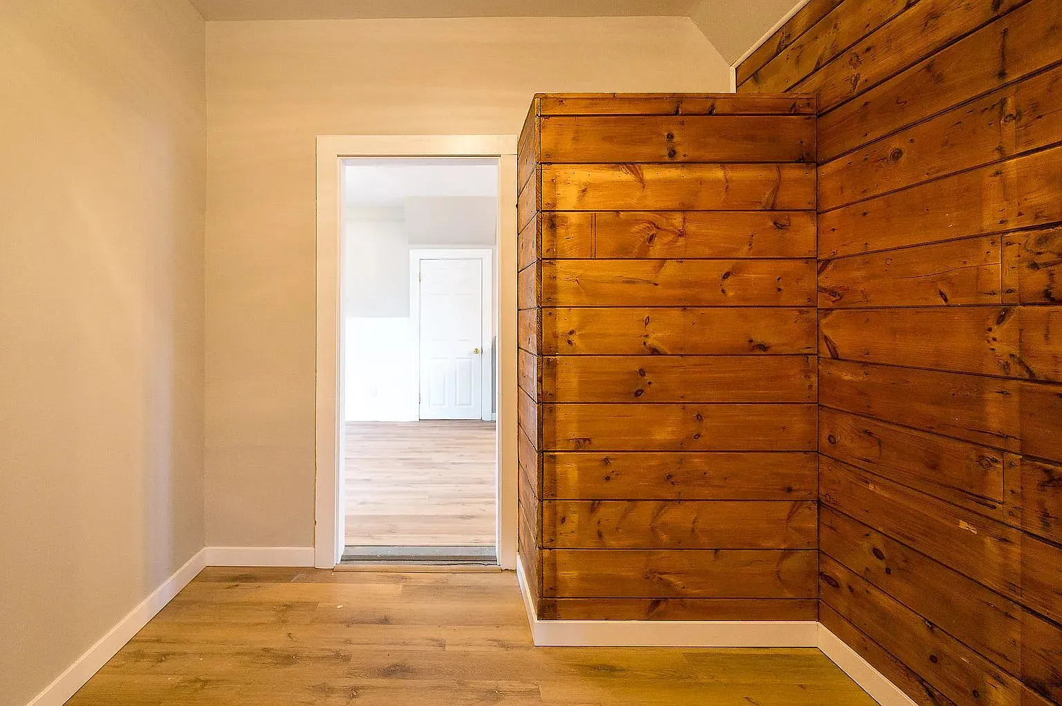2 bed, 1.0 bath, 800 sqft, $2,500 — Photo 3