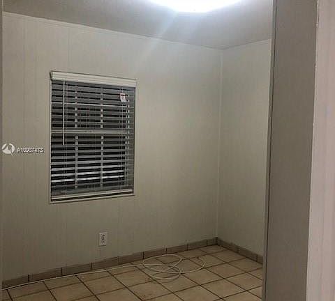 5th image of 800 NW 29th Ave #0
