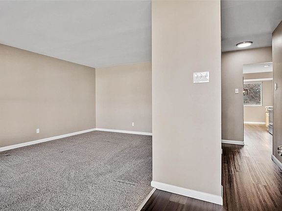 2nd image of 1 Beavertail Ct