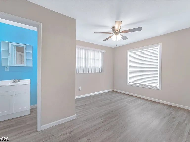1021 Griffith Ave — Photo 11