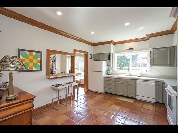 4th image of 4487 Post Pl APT 87