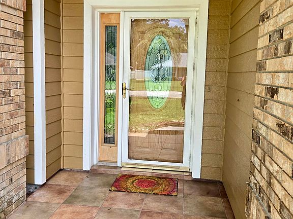 3rd image of 1404 Royal Grove Ln