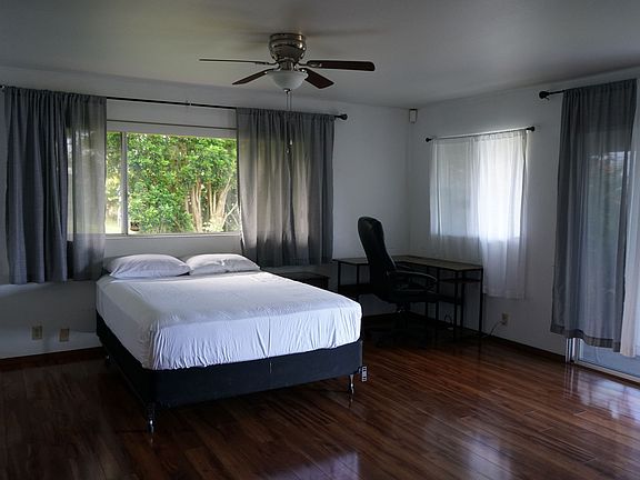 2nd image of 79-7346 Mamalahoa Hwy Studio 1