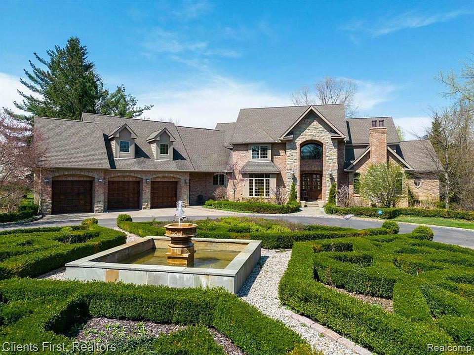 46000 W 11 Mile Rd, Novi, MI 48374 MLS 20230029501 Zillow