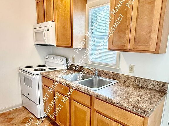 4th image of 918 Central Ave #7