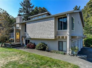 903 S 224th Pl, Des Moines, WA 98198