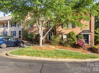 6748 Constitution Ln, Charlotte, NC 28210