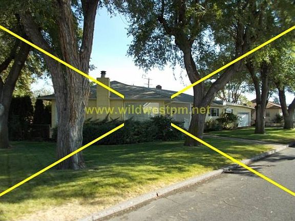 2nd image of 1101 NE Lookout Ave