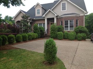 3921 Cross Creek Rd, Nashville, TN 37215