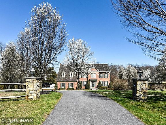 2nd image of 21812 Goshen Valley Ct