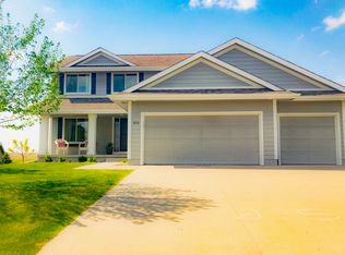 409 33rd St SW, Altoona, IA 50009