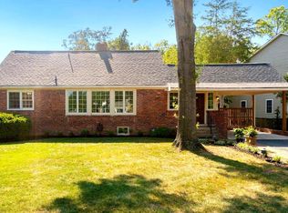 8101 Yorktown Dr, Alexandria, VA 22308